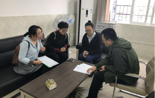 魚峰區(qū)區(qū)科技局到德潤小學調(diào)研青少年創(chuàng)客空間建設情況