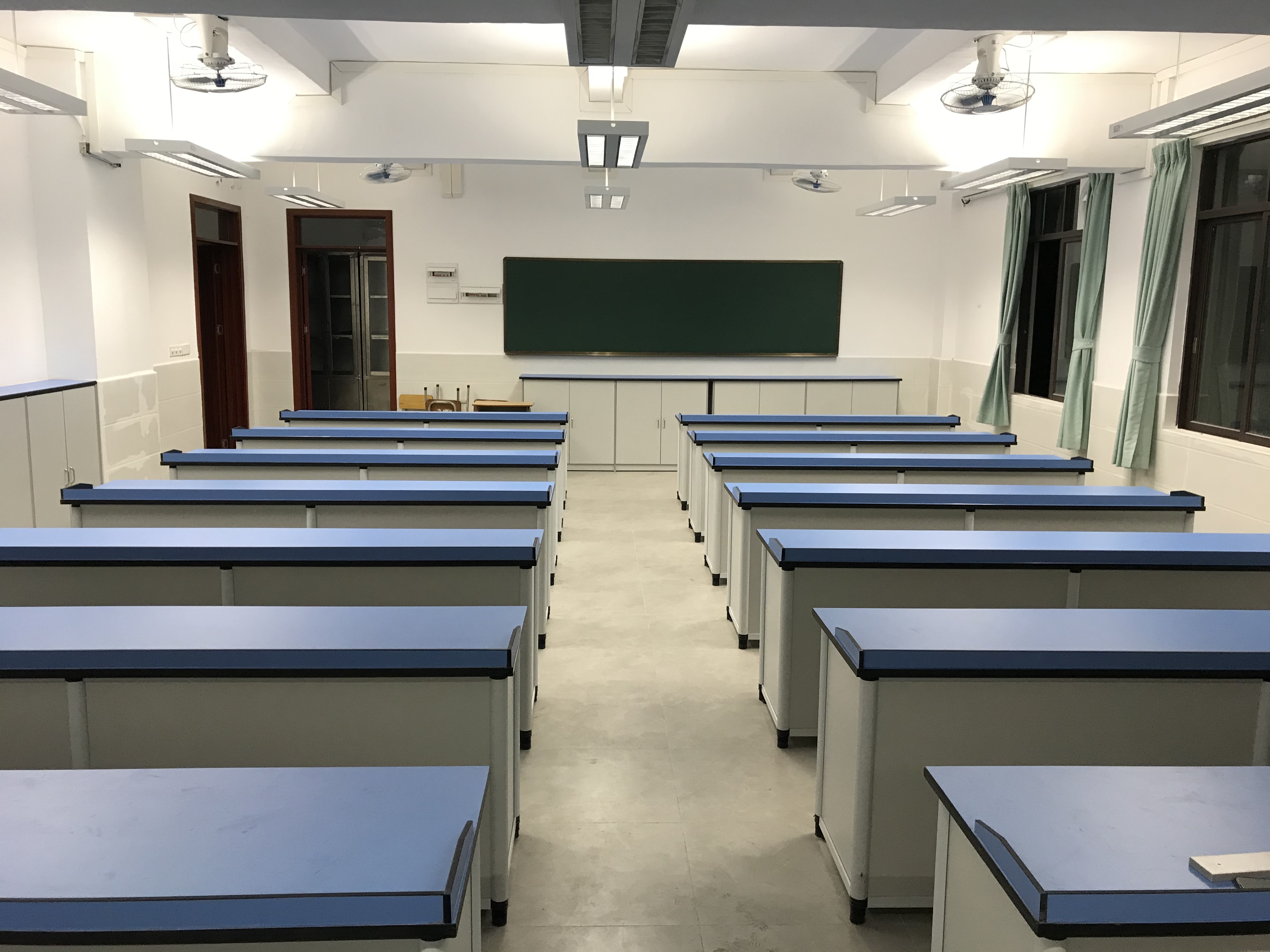 <a href='http://m.tjxblsf.com/' target='1' style='font-size:14px; font-weight:bold; color:#0080ff;'>物理實驗室</a>