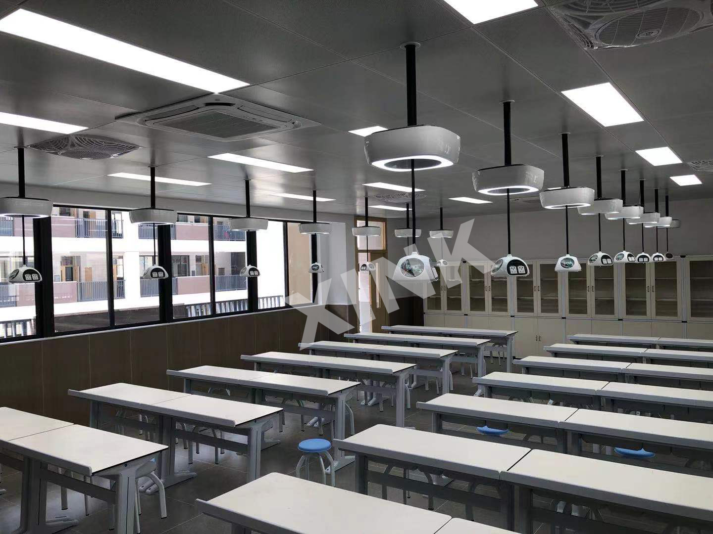 吊裝<a href='http://m.tjxblsf.com/' target='1' style='font-size:14px; font-weight:bold; color:#0080ff;'>物理實驗室</a>