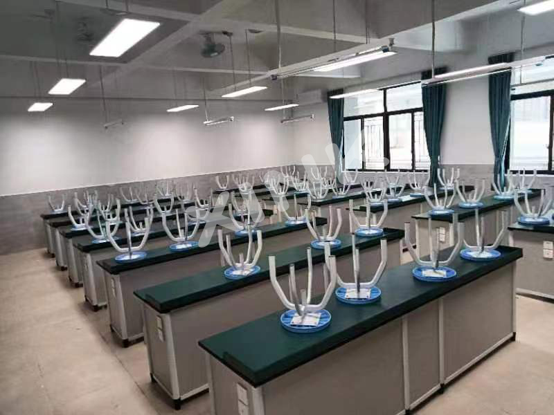 <a href='http://m.tjxblsf.com/' target='1' style='font-size:14px; font-weight:bold; color:#0080ff;'>物理實驗室</a>