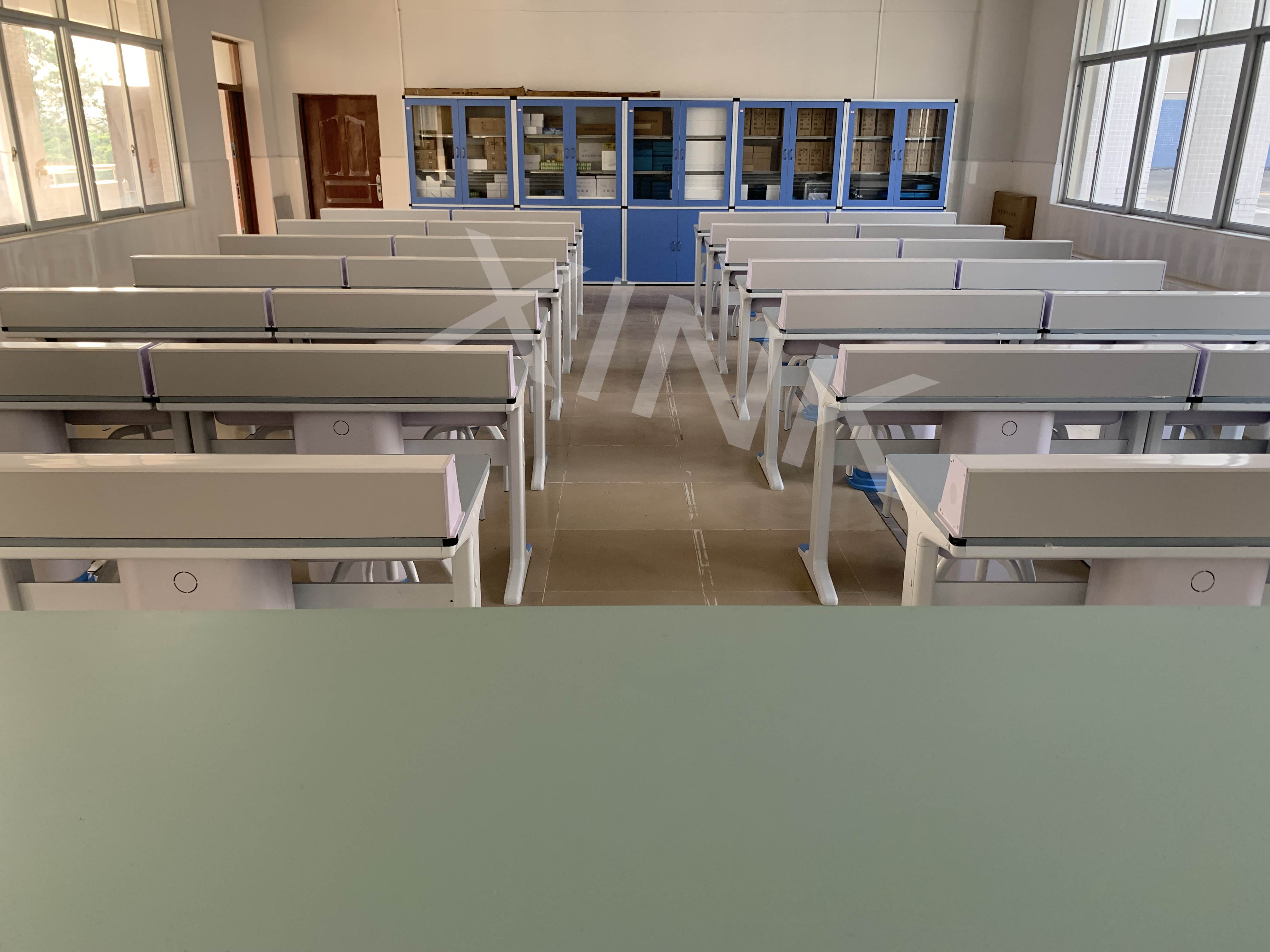 電學<a href='http://m.tjxblsf.com/' target='1' style='font-size:14px; font-weight:bold; color:#0080ff;'>物理實驗室</a>