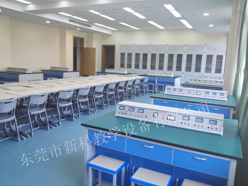 <a href='http://m.tjxblsf.com/' target='1' style='font-size:14px; font-weight:bold; color:#0080ff;'>物理實驗室</a>教室