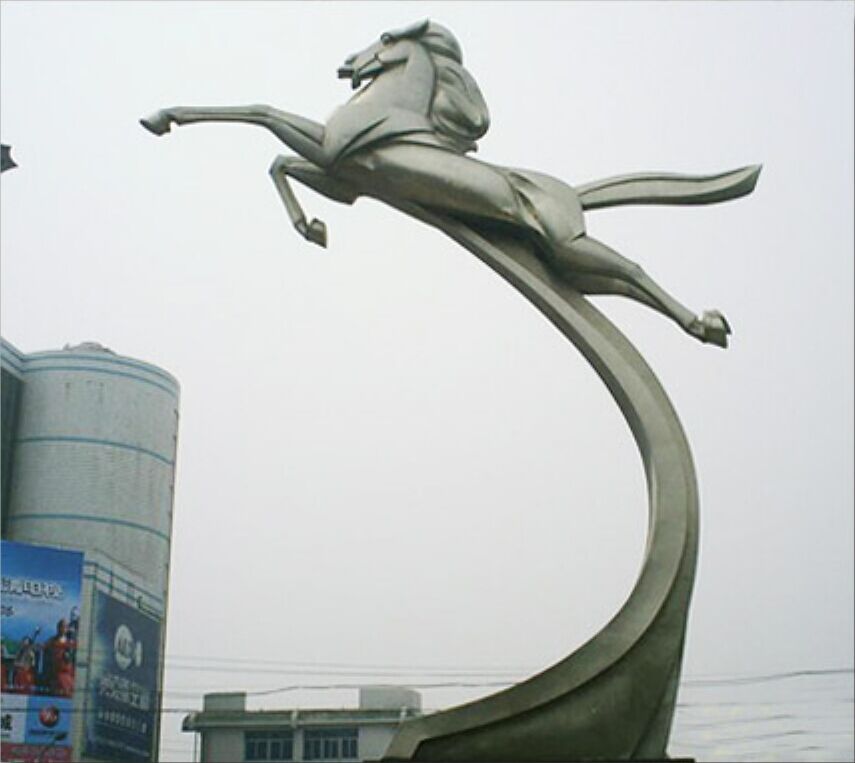 <a href='http://m.tjxblsf.com/products/100-1.html' target='1' style='font-size:18px; font-weight:bold; color:#000000;'>校園雕塑</a>：天馬雕塑