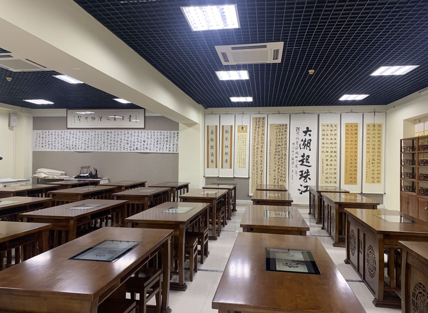 <a href='http://m.tjxblsf.com/chanpin/57-1.html' target='1' style='font-size:18px; font-weight:bold; color:#000000;'>書(shū)法室</a>