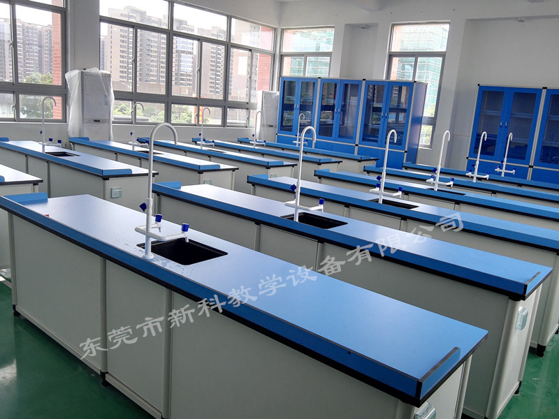 <a href='http://m.tjxblsf.com/chanpin/53-1.html' target='1' style='font-size:18px; font-weight:bold; color:#000000;'>科學實驗室</a>廠家