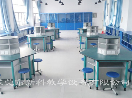 <a href='http://m.tjxblsf.com/chanpin/60-1.html' target='1' style='font-size:18px; font-weight:bold; color:#000000;'>機器人功能室</a>3